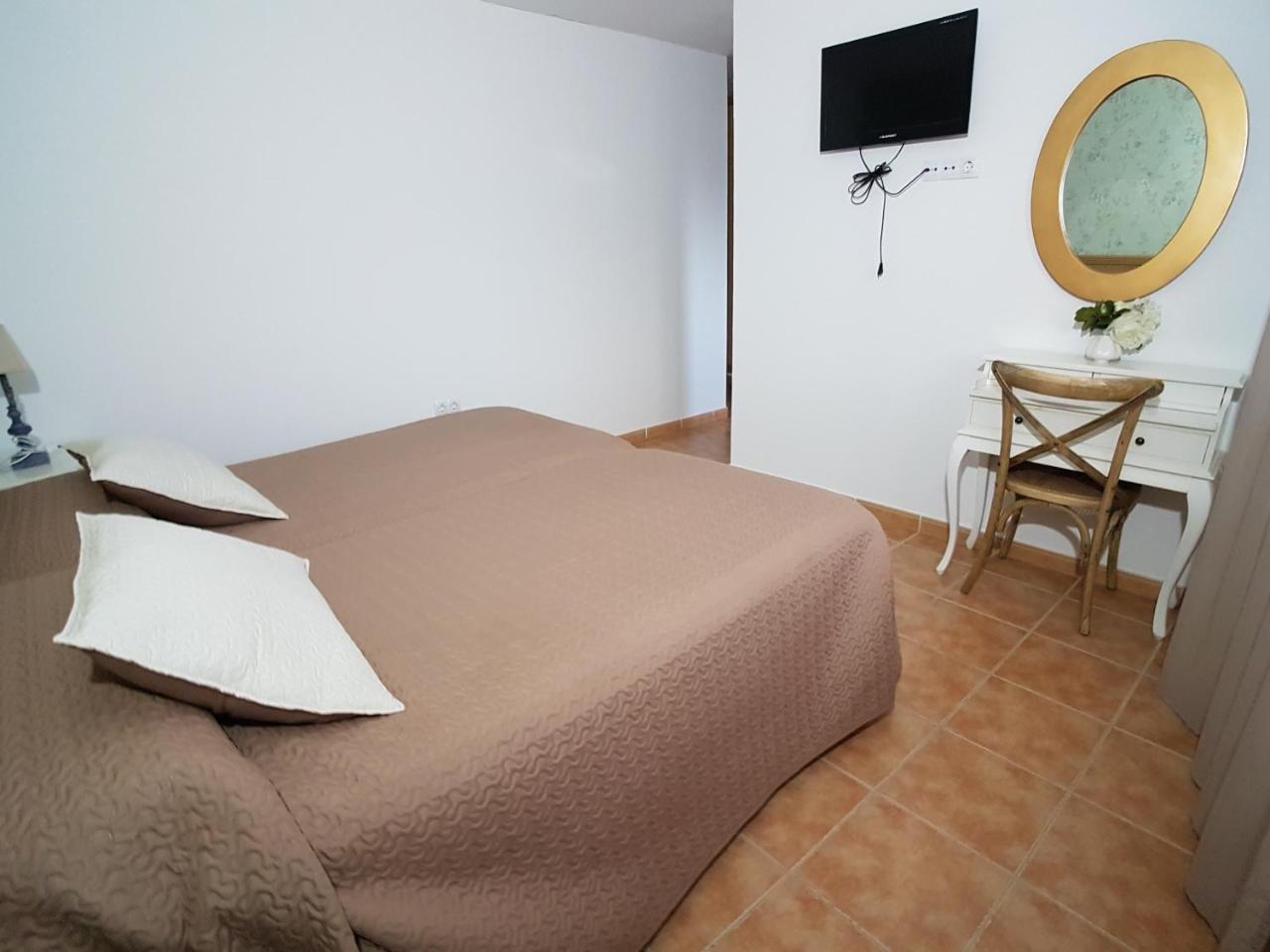 Hostal Meson La Era Riogordo Exterior photo